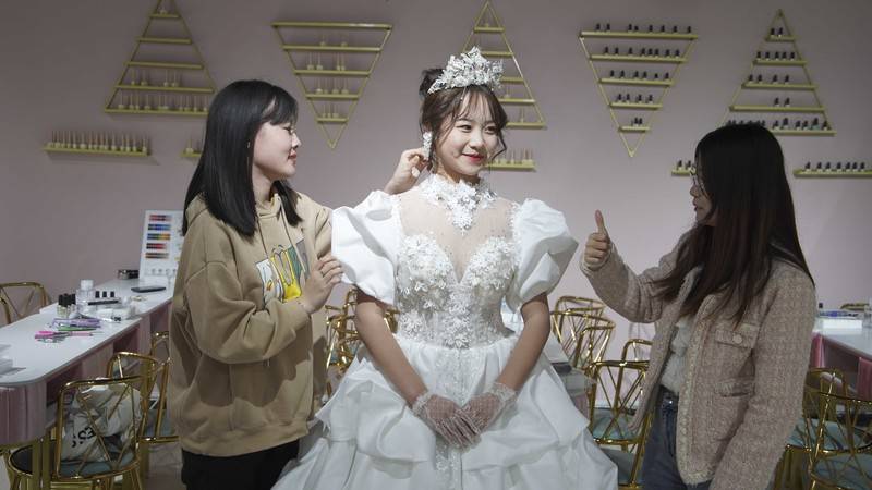 初中畢業的女生去學什么專業好（非常值得初中女生去選擇的4個專業）